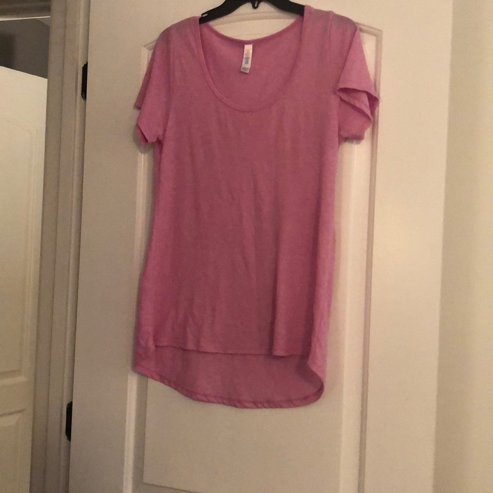 LULAROE pink and white pinstripe classic t!!💗💗